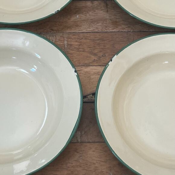 Vintage Cream with Green Trim Enamelware Bowls 7" Set of 8 Country Farmhouse - Picture 5 of 14